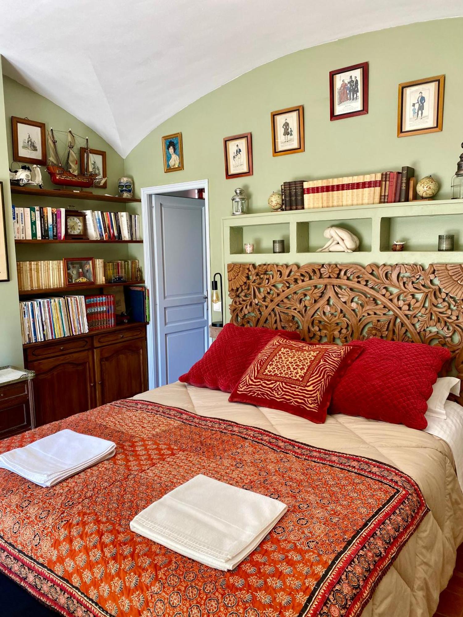 Domaine Du Commandeur Bed and Breakfast Mondragon Eksteriør billede
